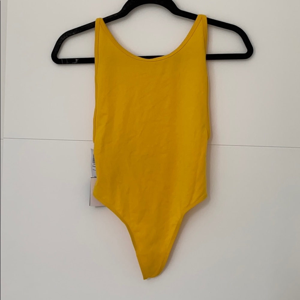 BNWT Aritzia TNA Cozumel Bodysuit